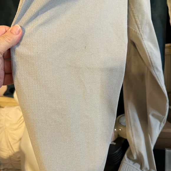 Lululemon Athletica Light Gray Ankle Pants - Picture 4 of 4